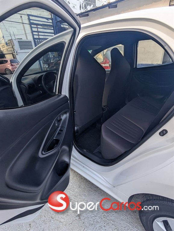 2021 Toyota Yaris — foto 9 / 11