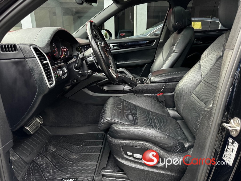 2019 Porsche Cayenne S — foto 2 / 12