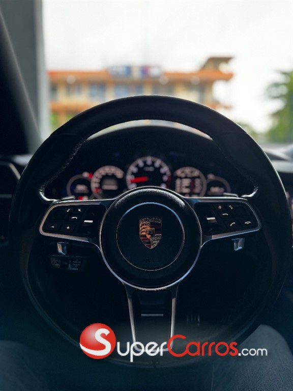 2019 Porsche Cayenne S — foto 7 / 12