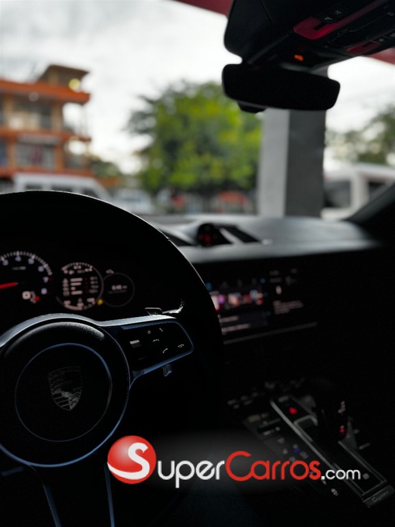 2019 Porsche Cayenne S — foto 8 / 12