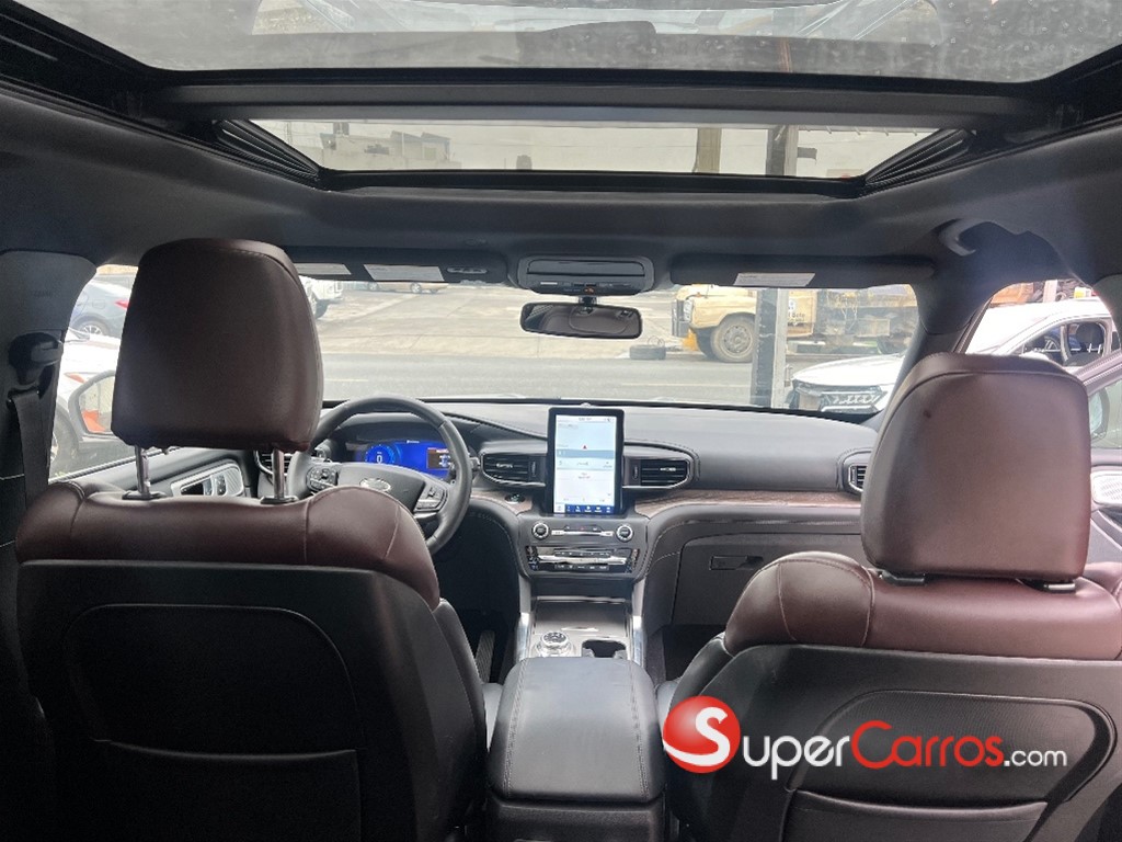 2020 Ford Explorer Platinum — foto 10 / 12