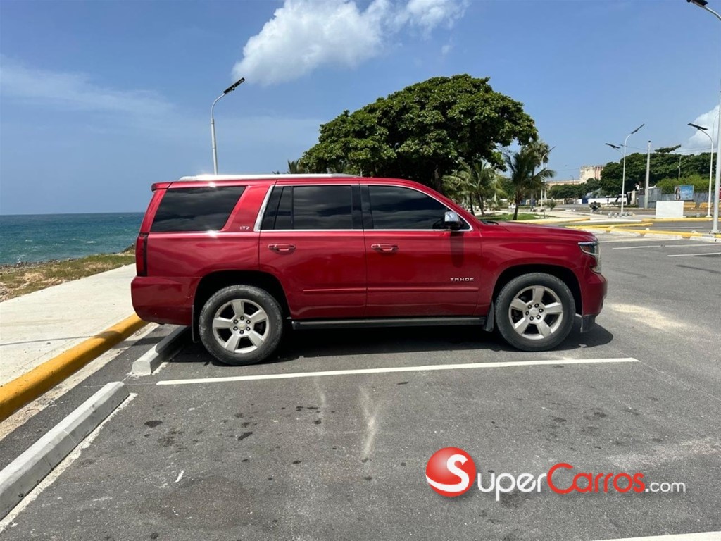 2015 Chevrolet Tahoe Premier — foto 7 / 12