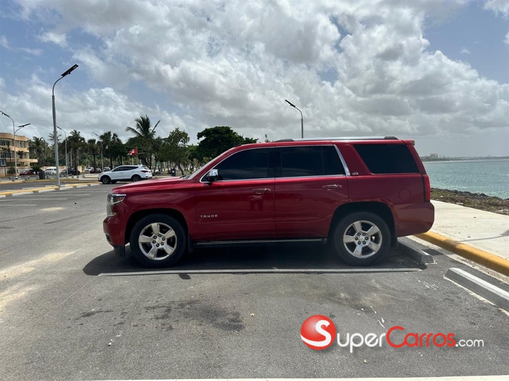 2015 Chevrolet Tahoe Premier — foto 8 / 12