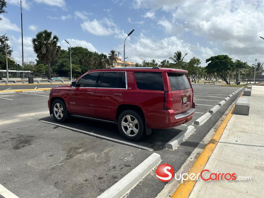 2015 Chevrolet Tahoe Premier — foto 9 / 12