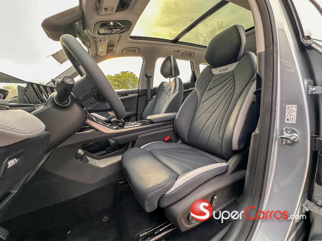 2025 Geely COOLRAY — foto 7 / 8