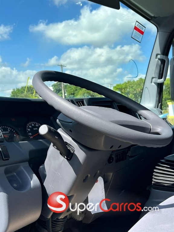 2027 Isuzu NQR 18 Pies — foto 4 / 11
