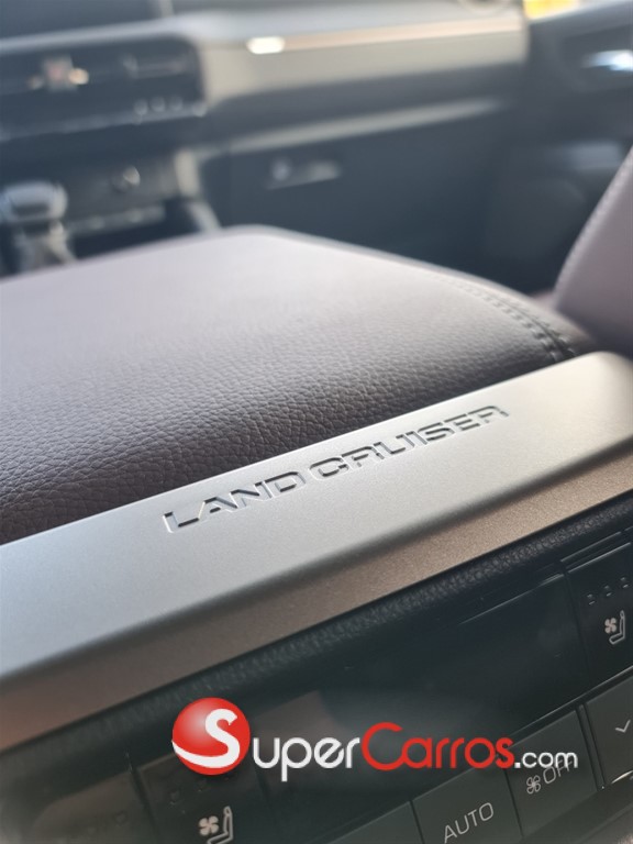 2026 Toyota Land Cruiser Prado Adventure — foto 8 / 12