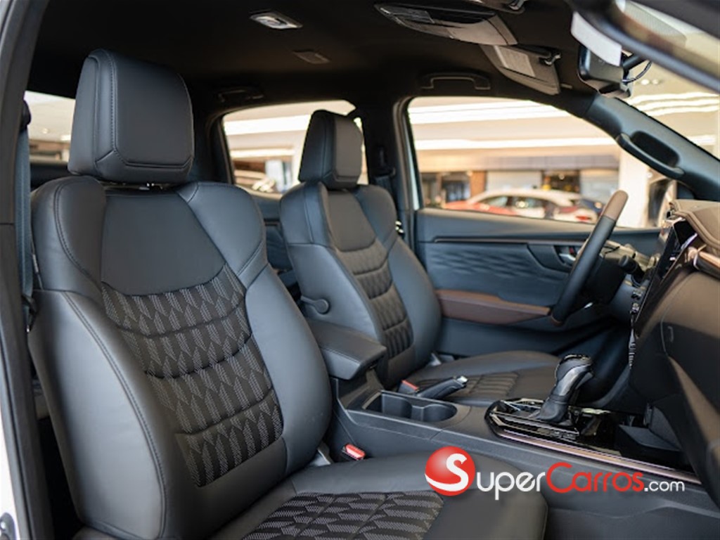 2027 Isuzu DMAX LSE — foto 7 / 12