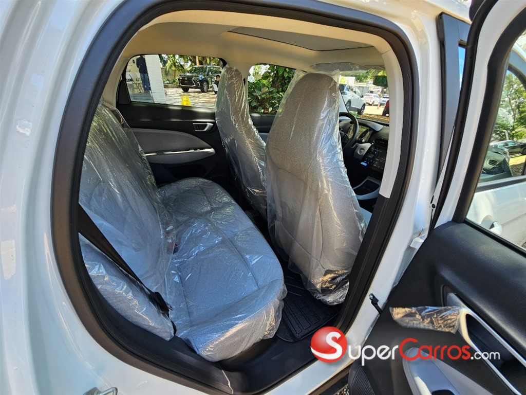 2027 Leapmotors T03 — foto 7 / 8