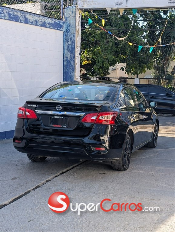 2018 Nissan Sentra SV — foto 5 / 12
