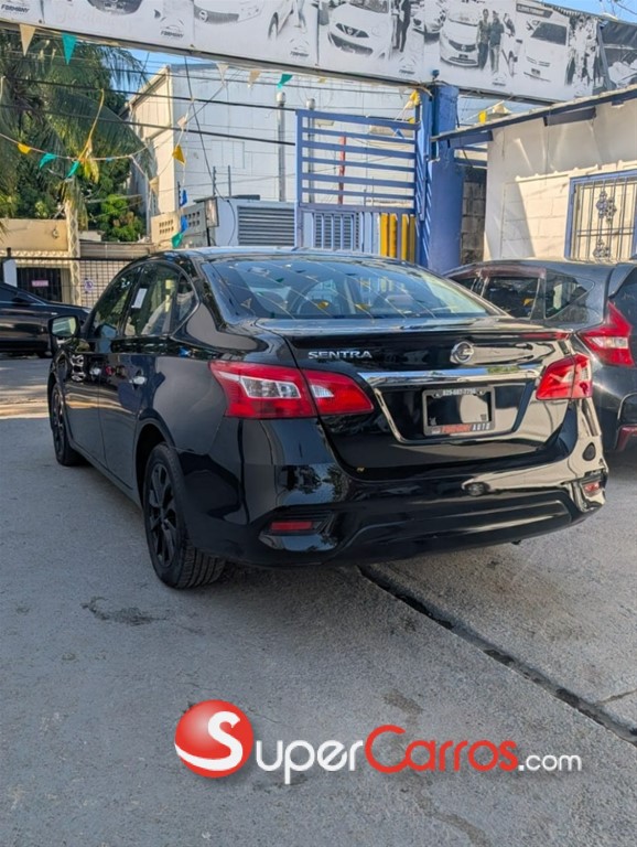 2018 Nissan Sentra SV — foto 7 / 12