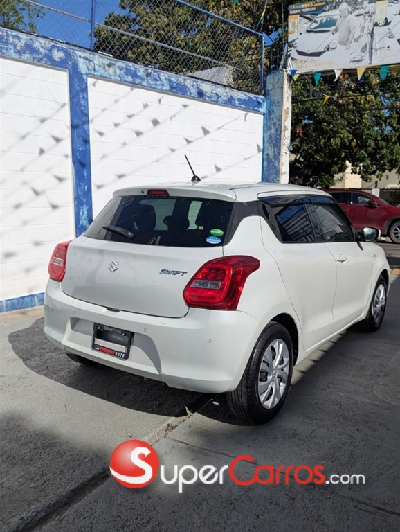 2020 Suzuki Swift — foto 3 / 11