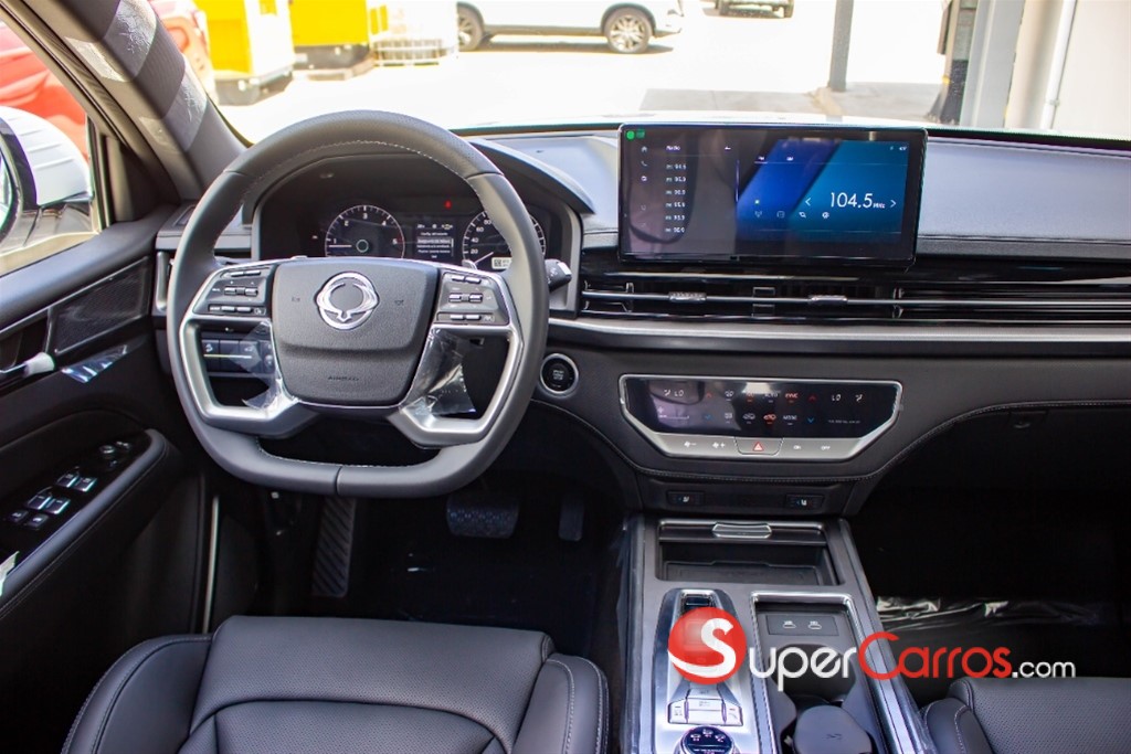 2025 KGM Rexton LIMITED — foto 9 / 12