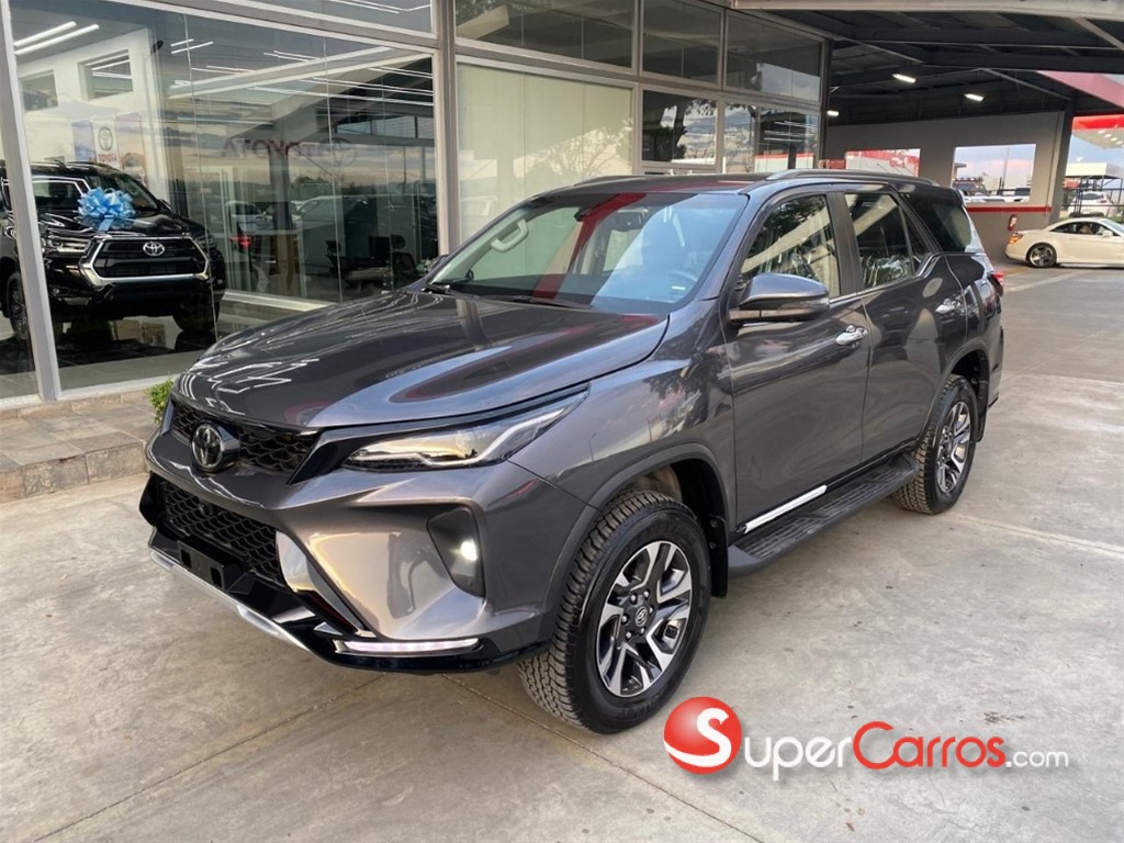 2026 Toyota Fortuner SRV TSS