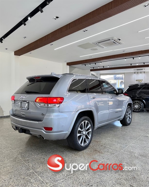 2017 Jeep Grand Cherokee Overland — foto 3 / 11
