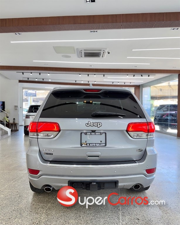 2017 Jeep Grand Cherokee Overland — foto 7 / 11