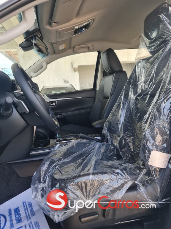 2025 Toyota Fortuner DIAMOND — foto 7 / 8