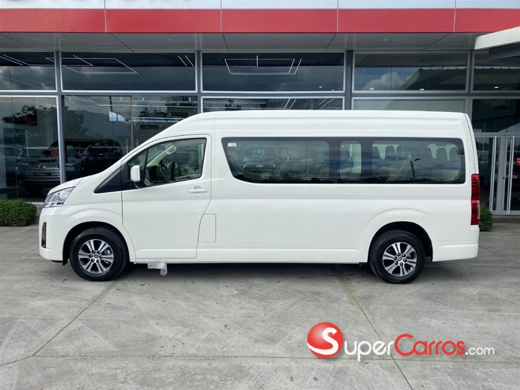 2026 Toyota Hiace GL — foto 3 / 9