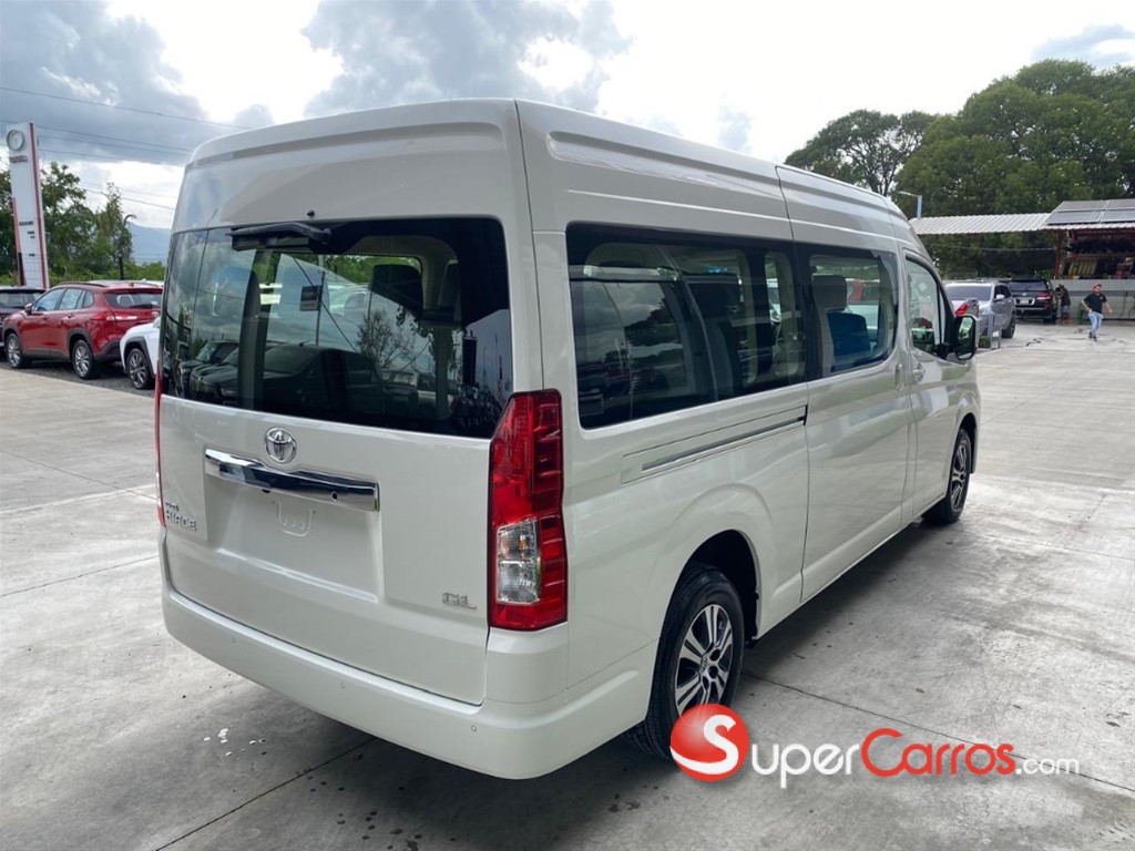 2026 Toyota Hiace GL — foto 4 / 9