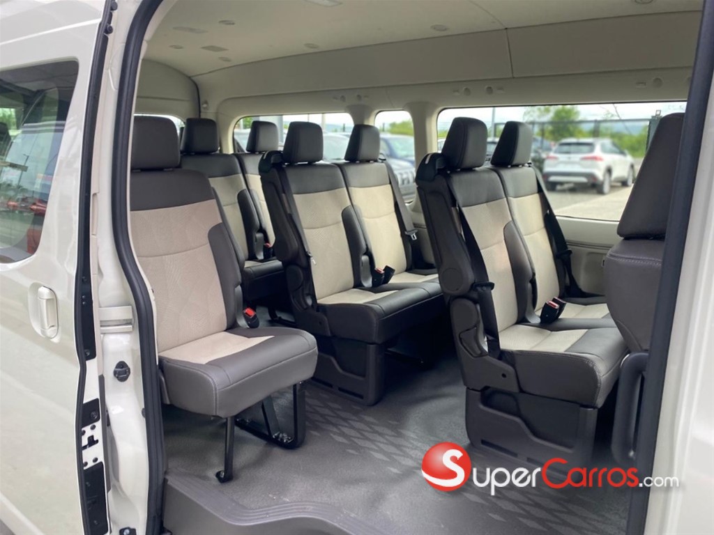 2026 Toyota Hiace GL — foto 8 / 9