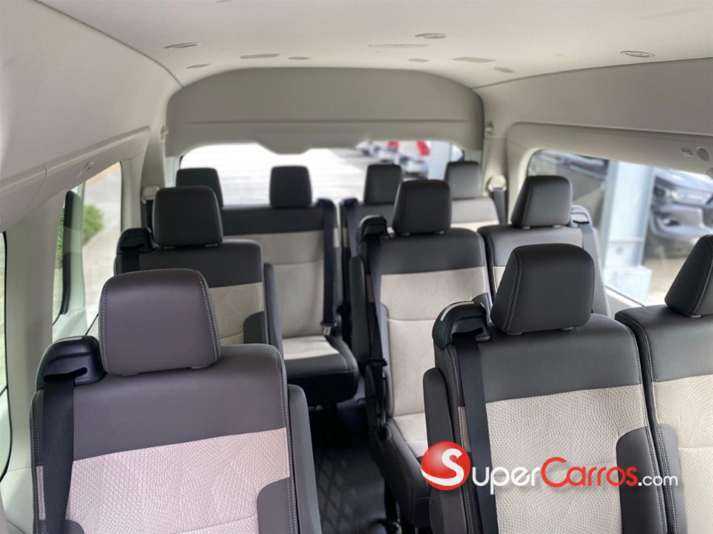 2026 Toyota Hiace GL — foto 9 / 9