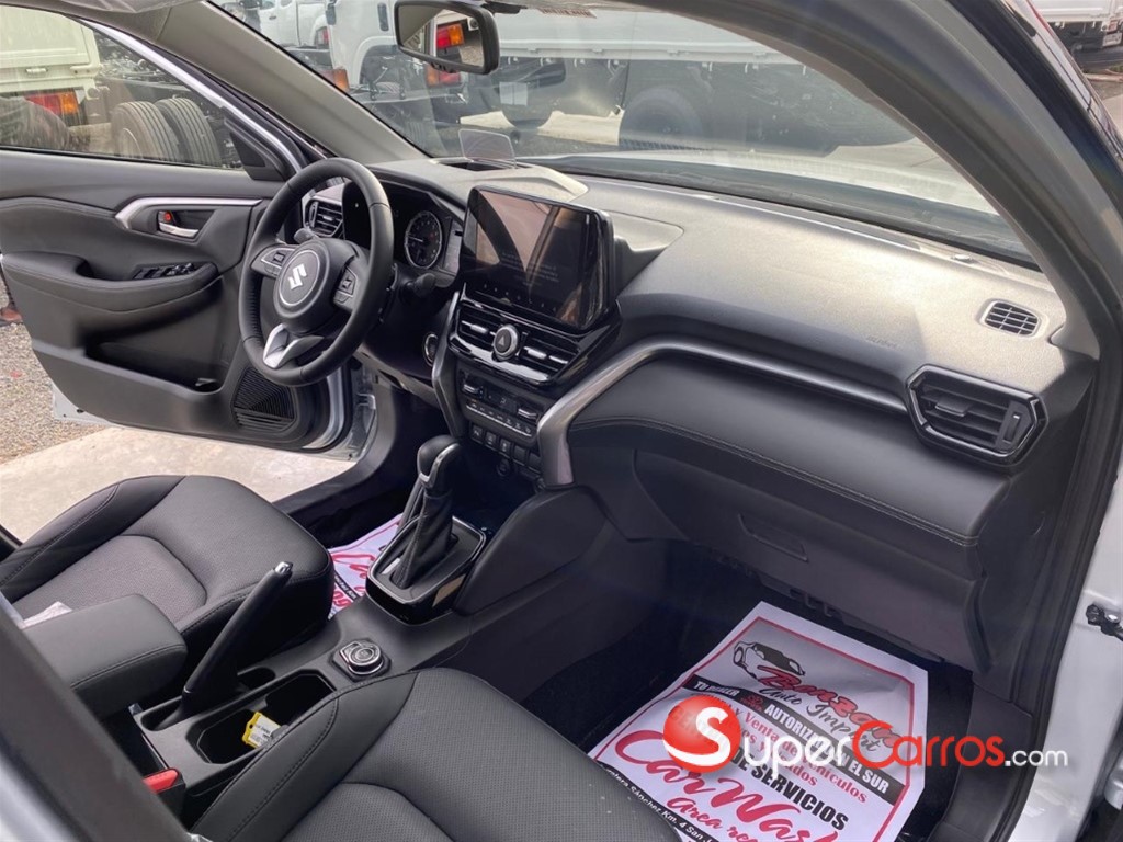 2025 Suzuki Grand Vitara GLX — foto 9 / 11