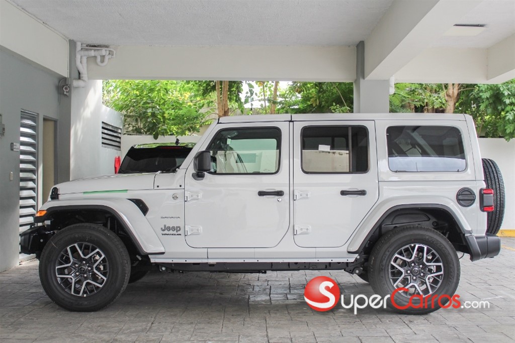 2026 Jeep Wrangler Unlimited Sahara — foto 4 / 9