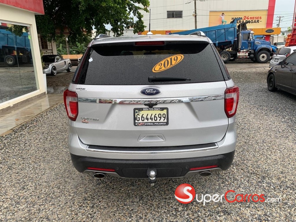 2019 Ford Explorer Limited — foto 7 / 10