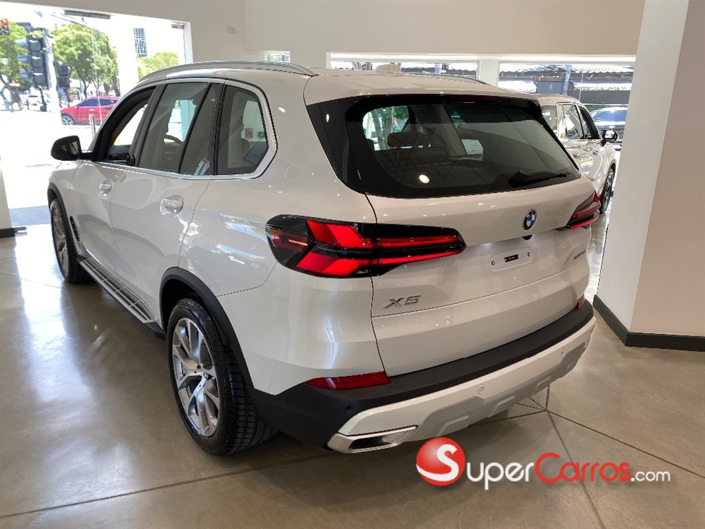 2025 BMW X 5 XDRIVE 40i — foto 4 / 9