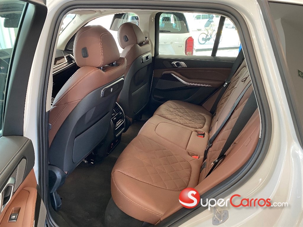 2025 BMW X 5 XDRIVE 40i — foto 6 / 9