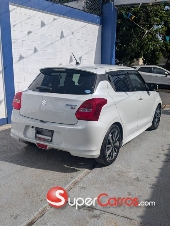 2020 Suzuki Swift RS Sport — foto 11 / 12