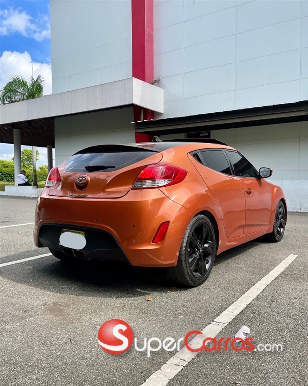2016 Hyundai Veloster — foto 6 / 10