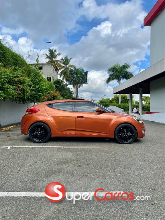2016 Hyundai Veloster — foto 7 / 10