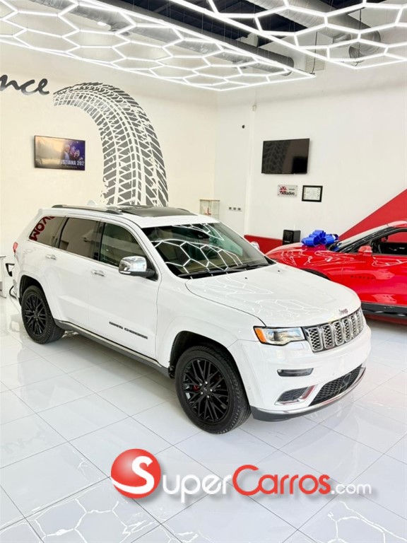 2017 Jeep Grand Cherokee SUMMIT — foto 3 / 10