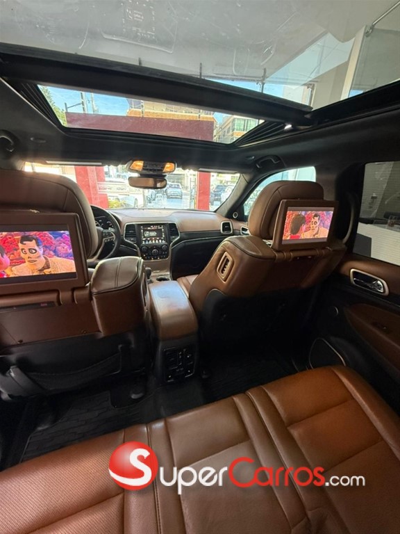 2017 Jeep Grand Cherokee SUMMIT — foto 8 / 10