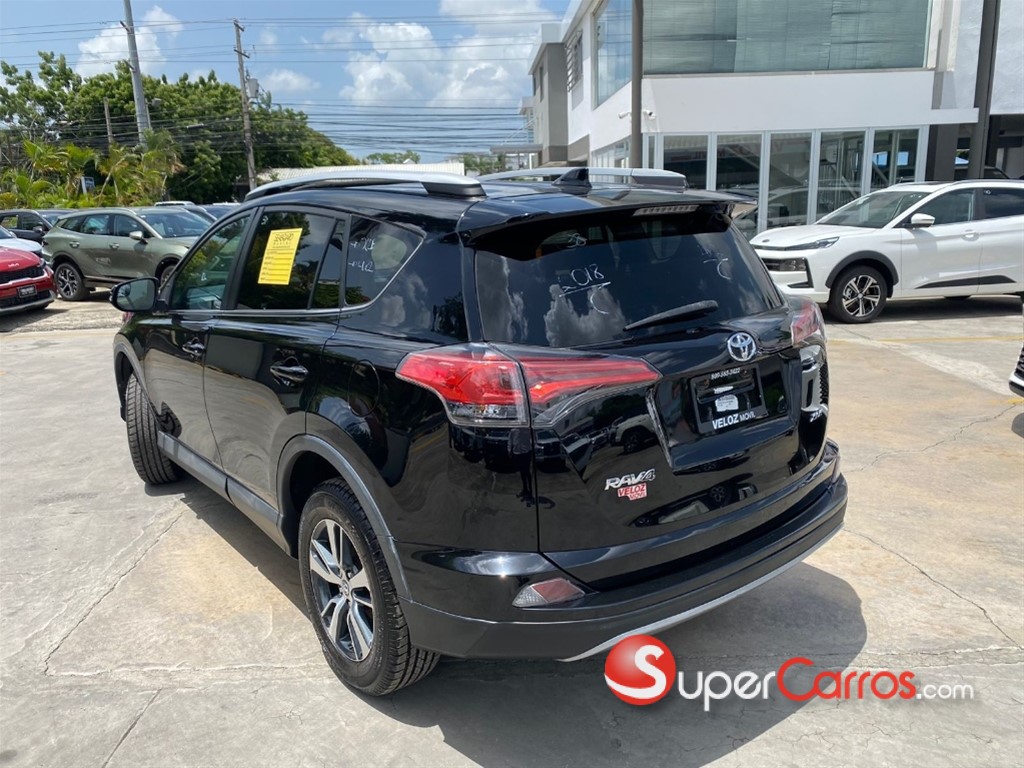 2018 Toyota RAV4 XLE — foto 5 / 6