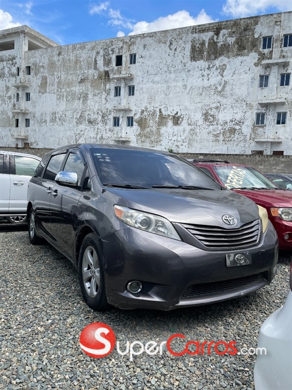 2013 Toyota Sienna — foto 5 / 9