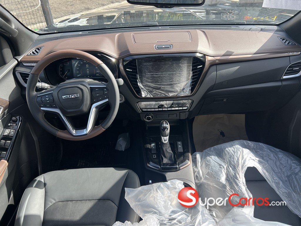 2027 Isuzu DMAX — foto 7 / 9