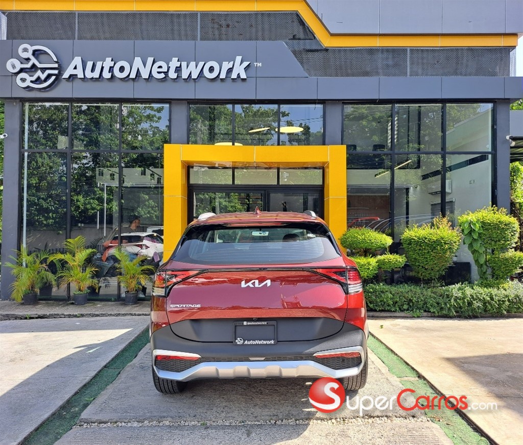 2026 Kia Sportage Sport — foto 2 / 11