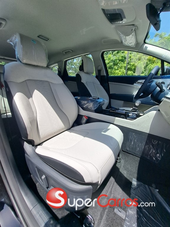 2026 Kia Sportage Luxury — foto 9 / 12