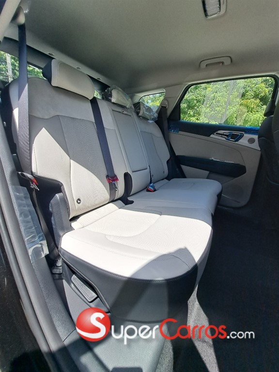 2026 Kia Sportage Luxury — foto 10 / 12