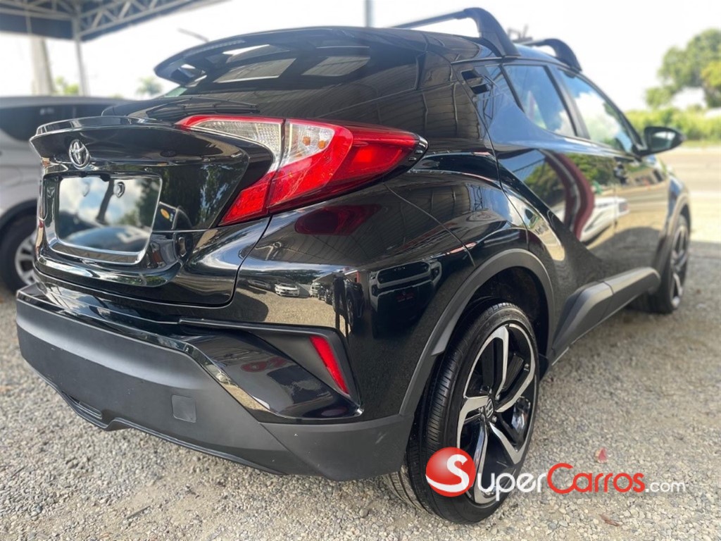 2019 Toyota C-HR — foto 7 / 12