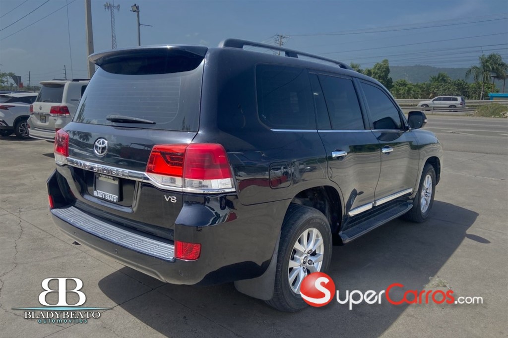 2016 Toyota Land Cruiser — foto 3 / 12