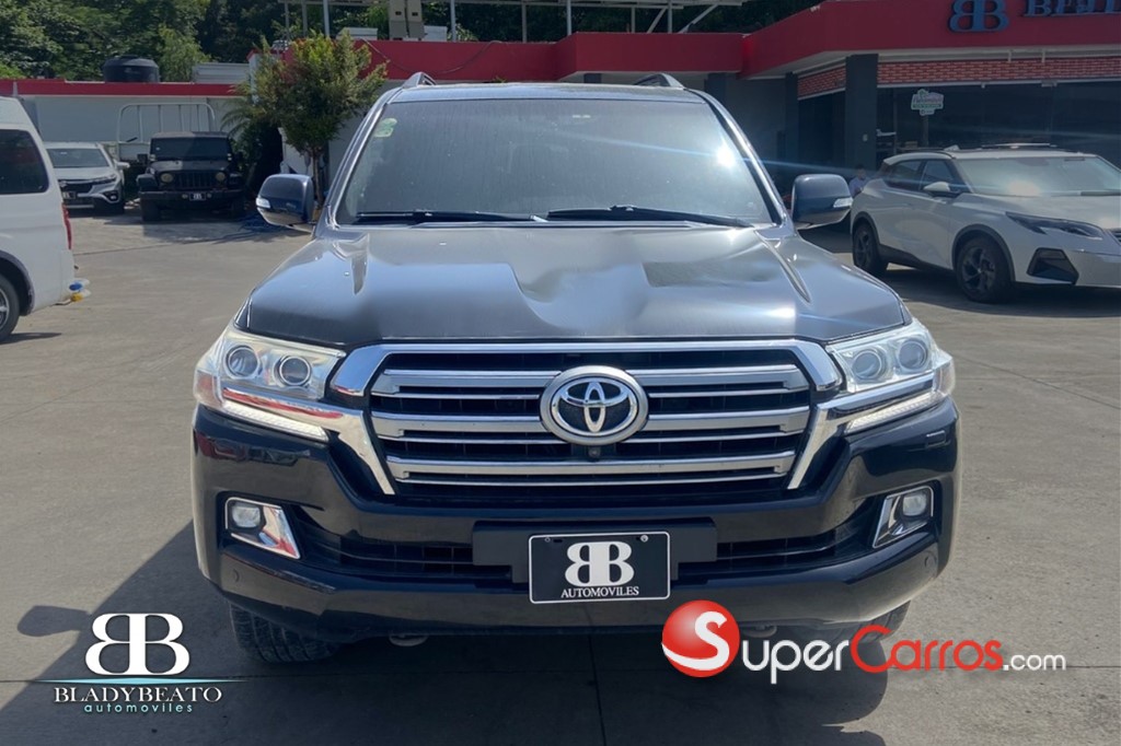 2016 Toyota Land Cruiser — foto 9 / 12
