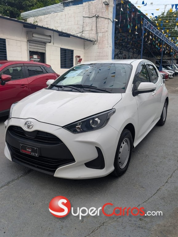 2021 Toyota Yaris — foto 2 / 12