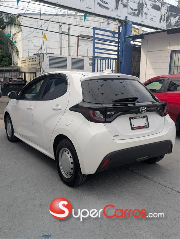 2021 Toyota Yaris — foto 8 / 12
