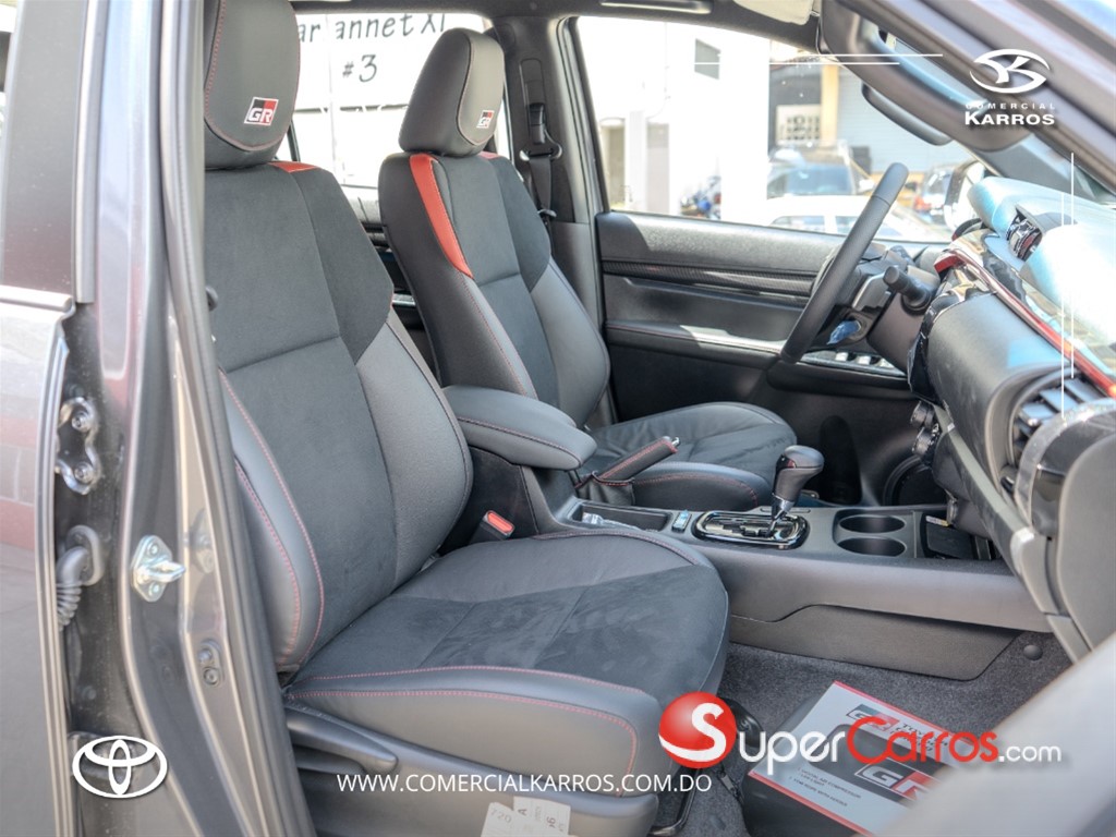 2026 Toyota Hilux GR Sport — foto 5 / 11