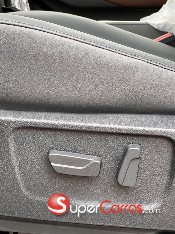 2027 Isuzu DMAX LSE — foto 10 / 12