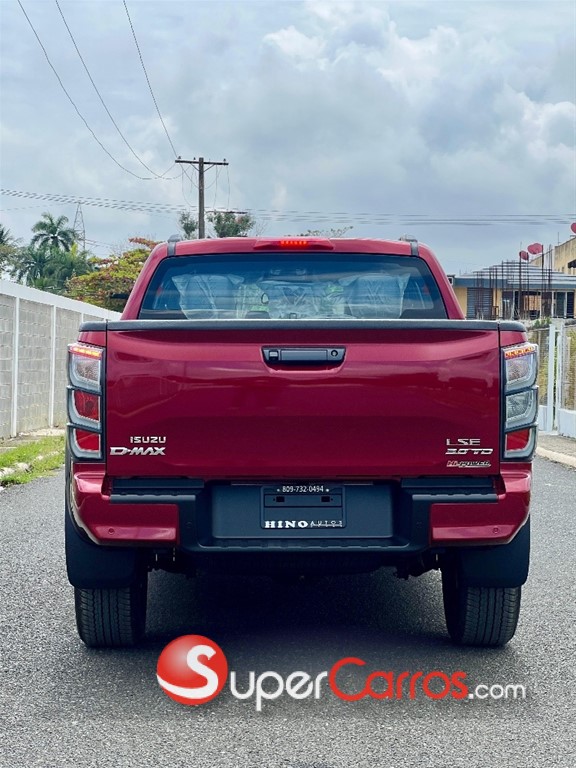2027 Isuzu DMAX LSE — foto 9 / 11