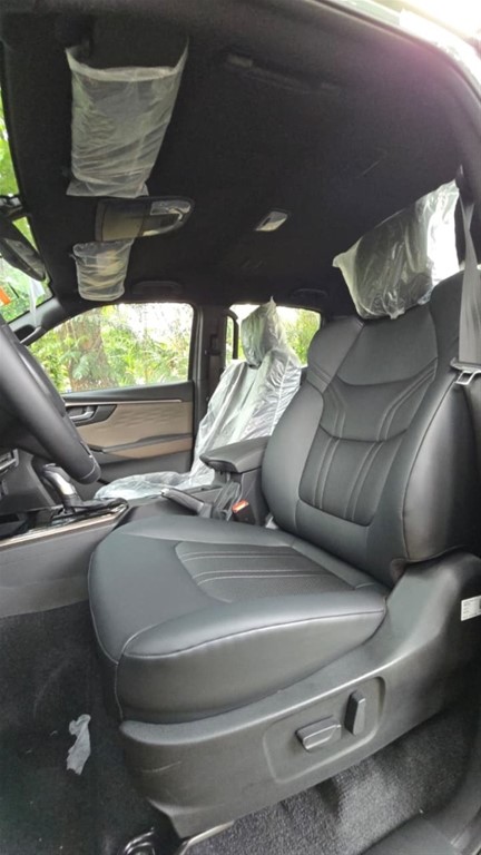 2027 Isuzu DMAX LSE — foto 2 / 12